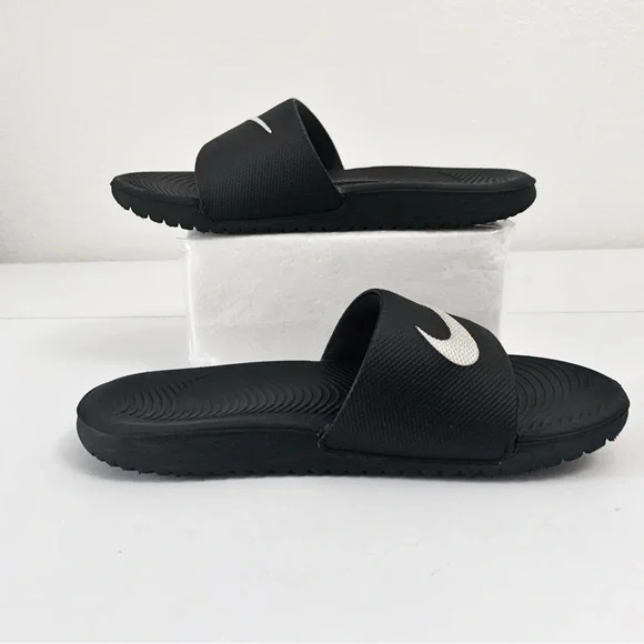 Nike Youth Black Slides with White Swoosh Logo ~ 2Y - Picture 4 of 8